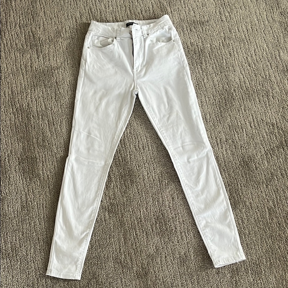 White Skinny Jeans with Tapered Leg